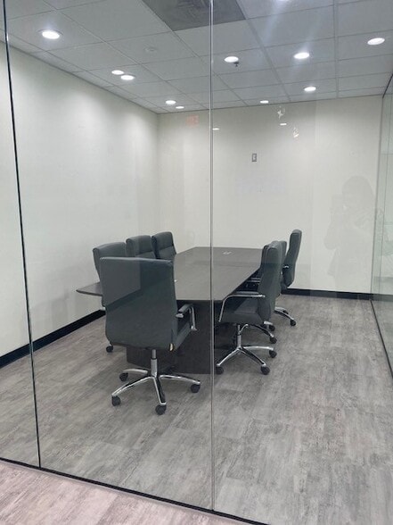 More Photos Of 21351 Gentry Dr, Sterling Office For Lease