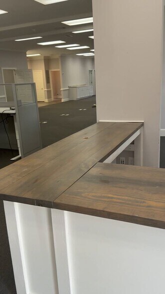 Primary Photo Of 118 Governors Sq, Peachtree City Office For Lease