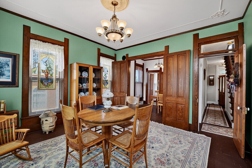 More Photos Of 210 W High St, Orangeville Hospitality For Sale