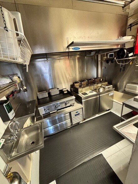 More Photos Of 123 E Main St, Verona Restaurant For Sale