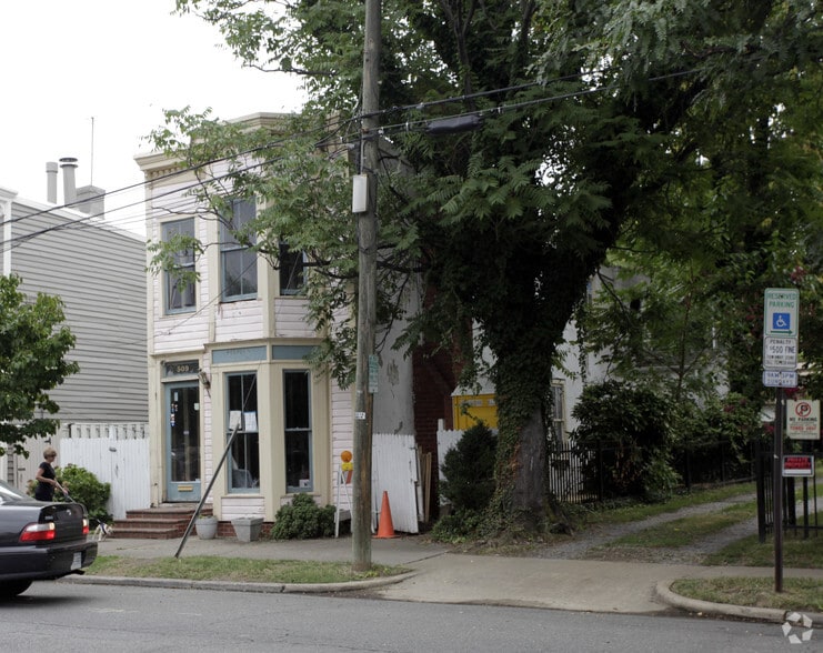 Primary Photo Of 509 N Alfred St, Alexandria Storefront Retail Office For Sale