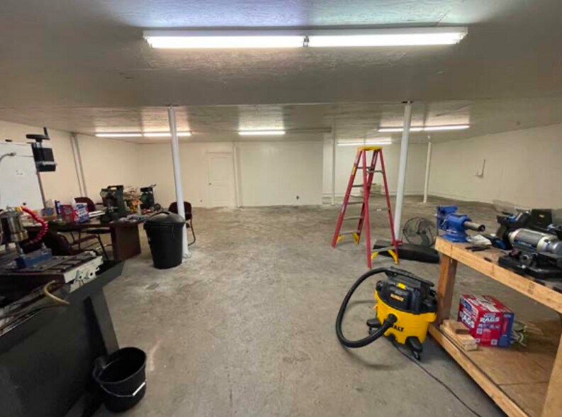 More Photos Of 2601 S Verity Pky, Middletown Industrial For Lease