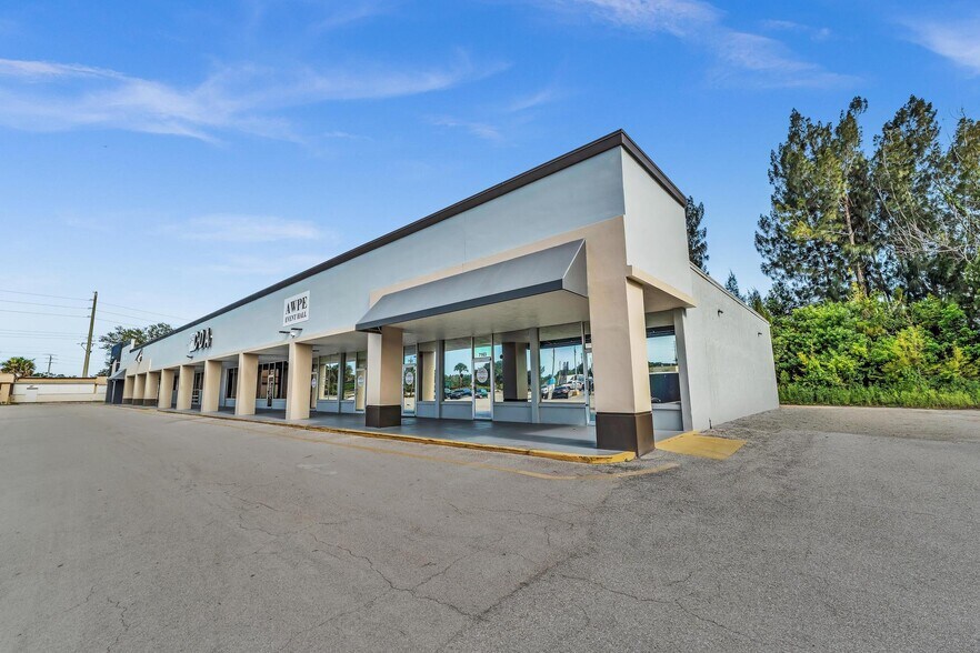 More Photos Of 7121-7177 S US Highway 1, Port Saint Lucie General Retail For Lease
