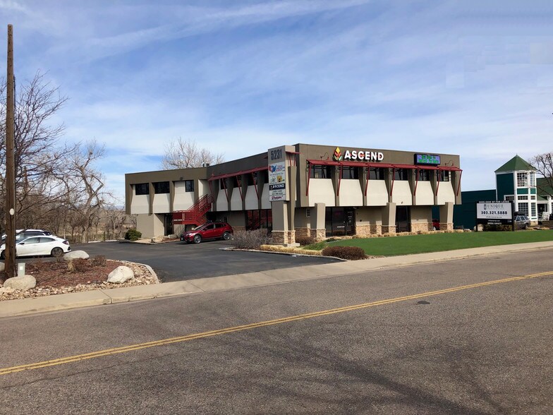More Photos Of 5231 S Santa Fe Dr, Littleton Loft Creative Space For Lease