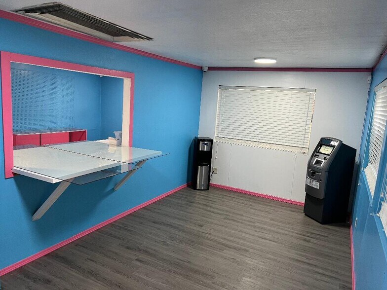 More Photos Of 12828 E 11th St, Tulsa Storefront Retail Office For Lease