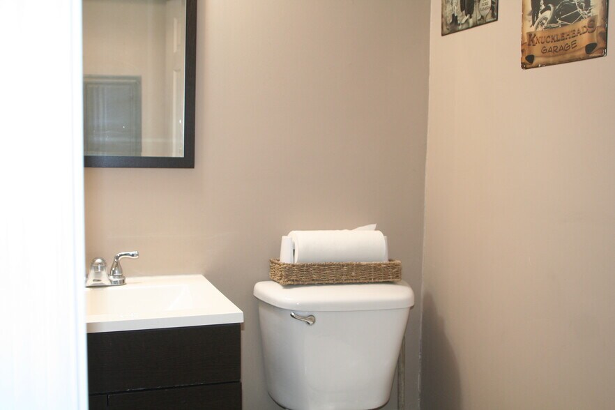 More Photos Of 10221 New Kings Rd, Jacksonville Office Residential For Sale