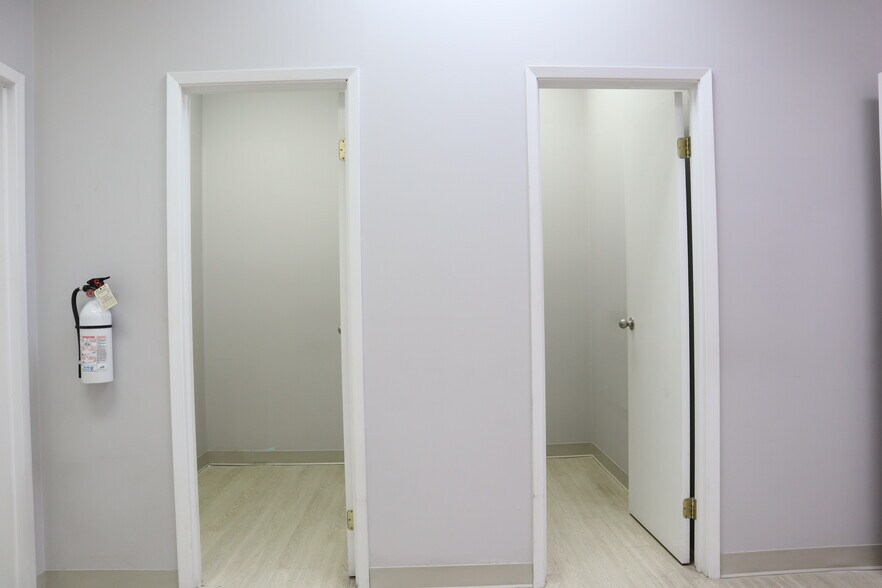 More Photos Of 2120 Eglinton Ave W, Toronto Office For Lease
