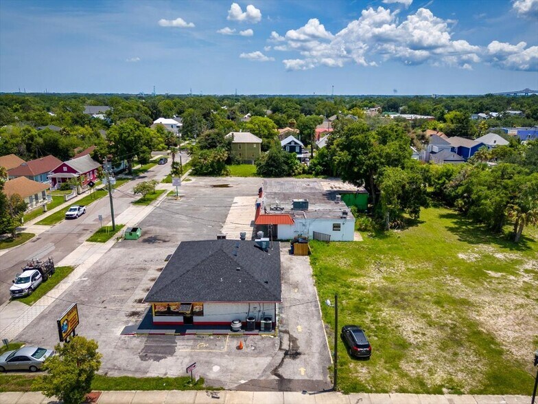 More Photos Of 20 E 9th St, Jacksonville Freestanding For Sale