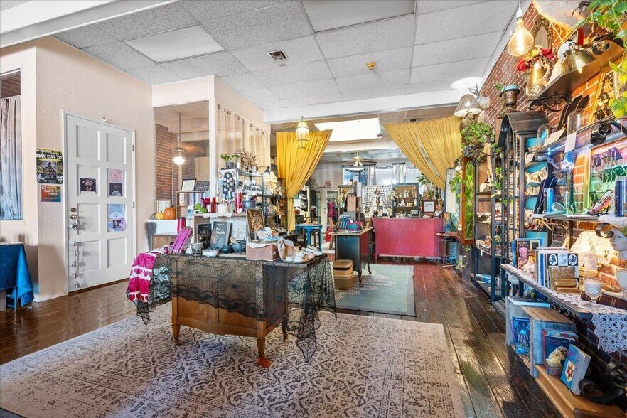 More Photos Of 107 W Main St, Grass Valley Storefront Retail Office For Sale
