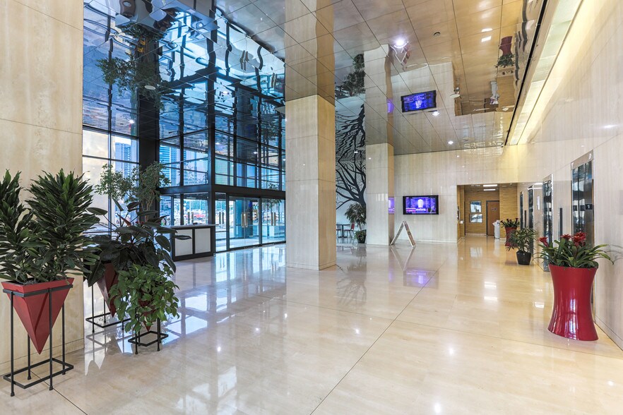 More Photos Of 2201 Main St, Dallas Office For Lease