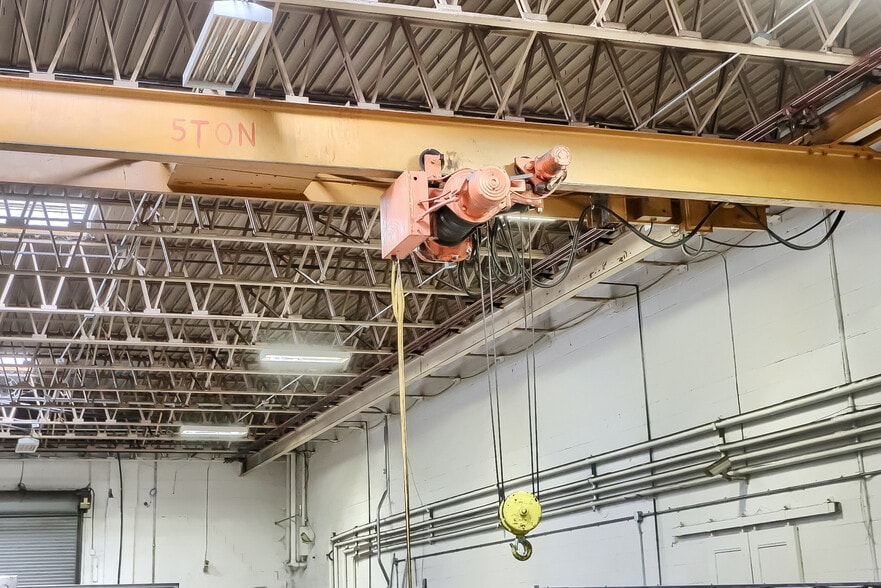 More Photos Of 150 Gamma Dr, Pittsburgh Light Manufacturing For Sale