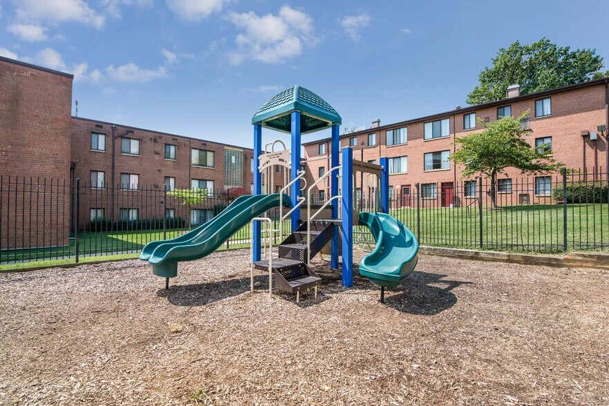 More Photos Of 3647 6th St SE, Washington Apartments For Sale
