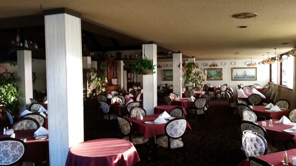 More Photos Of 3008 McHenry Ave, Modesto Restaurant For Lease