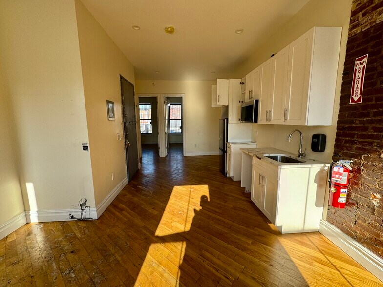 More Photos Of 1489 Fulton St, Brooklyn Storefront Retail Office For Lease