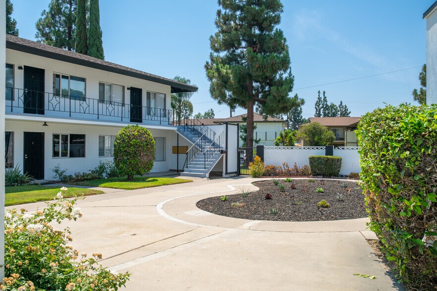 More Photos Of 9361 Cellini Ave, Garden Grove Apartments For Sale
