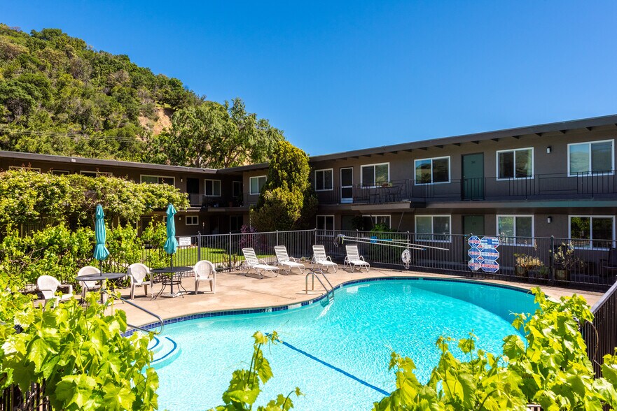 More Photos Of 2555 Sir Francis Drake Blvd, Fairfax Apartments For Sale