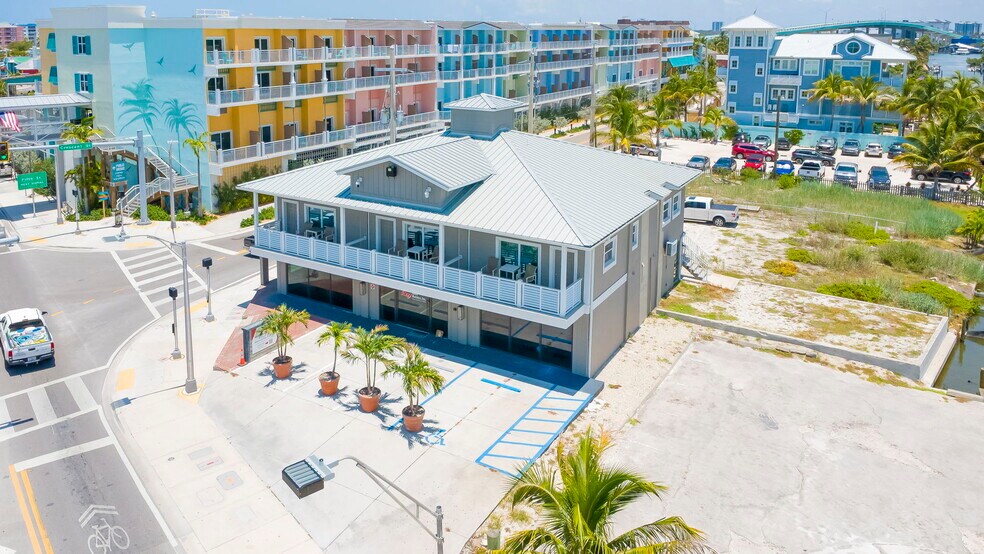 More Photos Of 1161-1165 Estero Blvd, Fort Myers Storefront Retail Residential For Sale