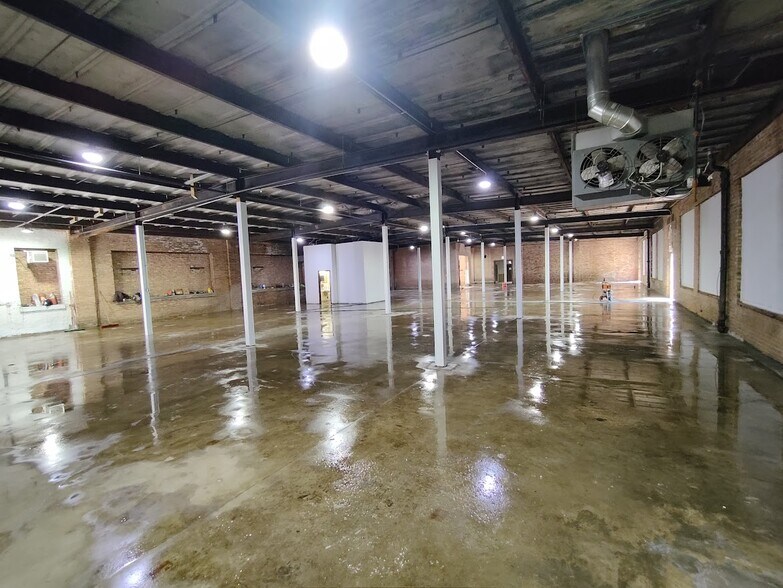 More Photos Of 822 W Exchange Ave, Chicago Warehouse For Lease