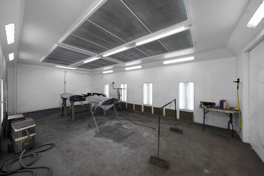 More Photos Of 3224 Goodnight Blvd, Wills Point Flex For Sale