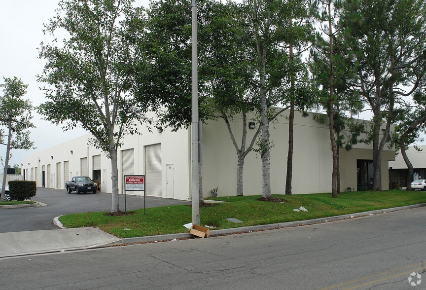 More Photos Of 10802 Capital Ave, Garden Grove Warehouse For Lease