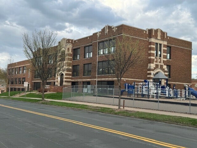 More Photos Of 1118 4th St, Hudson Schools For Sale