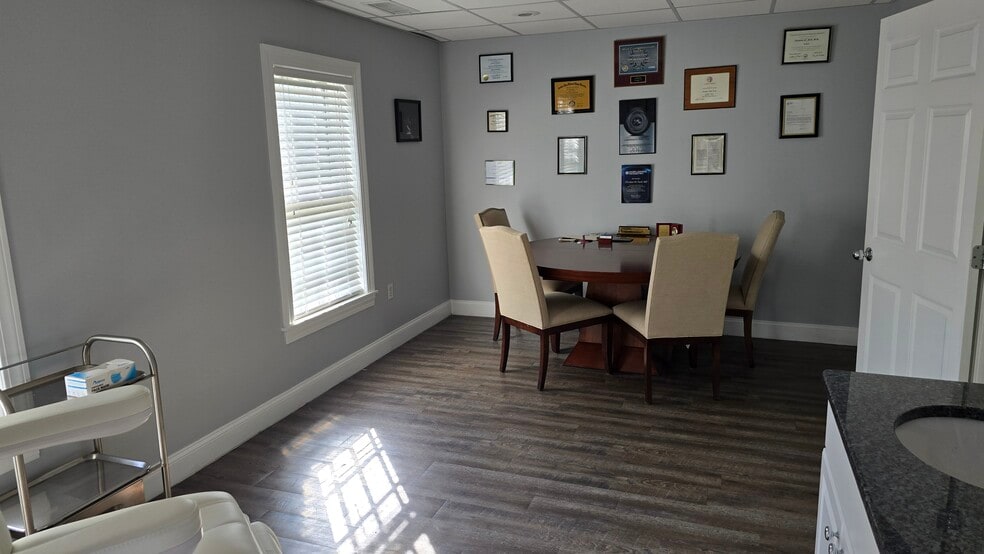 More Photos Of 80 Washington St, Norwell Office For Sale