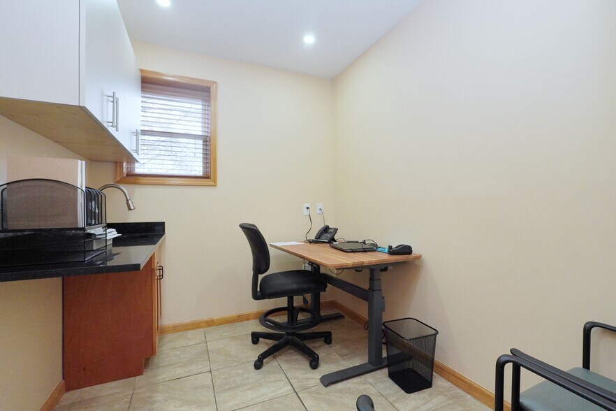 More Photos Of 1086 Forest Ave, Staten Island Medical For Lease