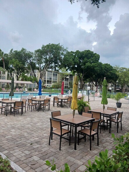 More Photos Of 3051 NW 48th Ave, Lauderdale Lakes Apartments For Sale