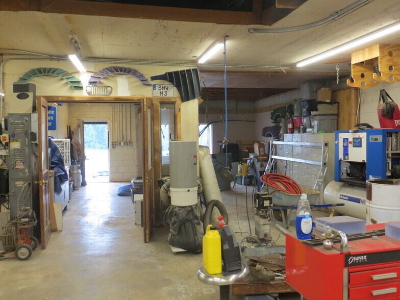 More Photos Of 3668 Calhoun Memorial Hwy, Greenville Warehouse For Sale