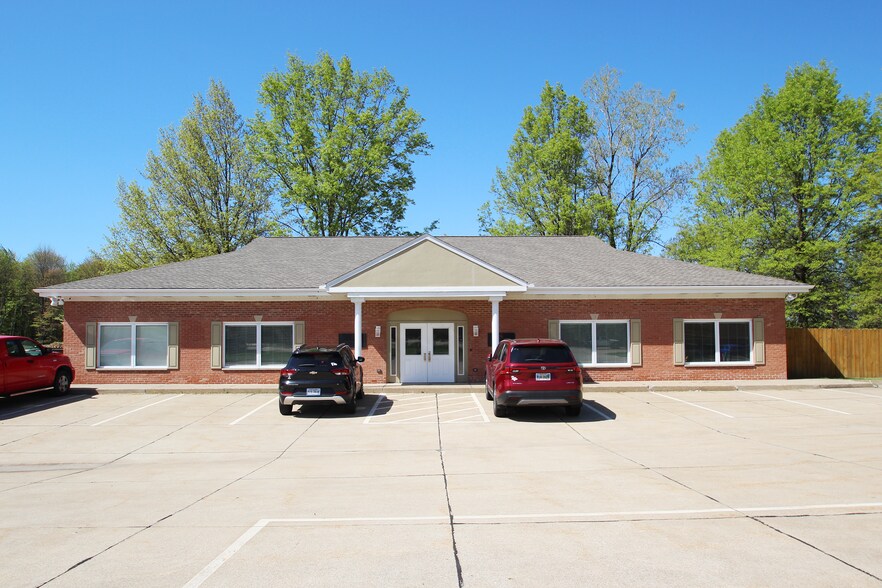 Primary Photo Of 150 Smokerise Dr, Wadsworth Office Residential For Sale