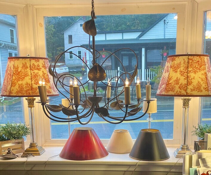 More Photos Of 527 Main St, Cairo Office For Sale