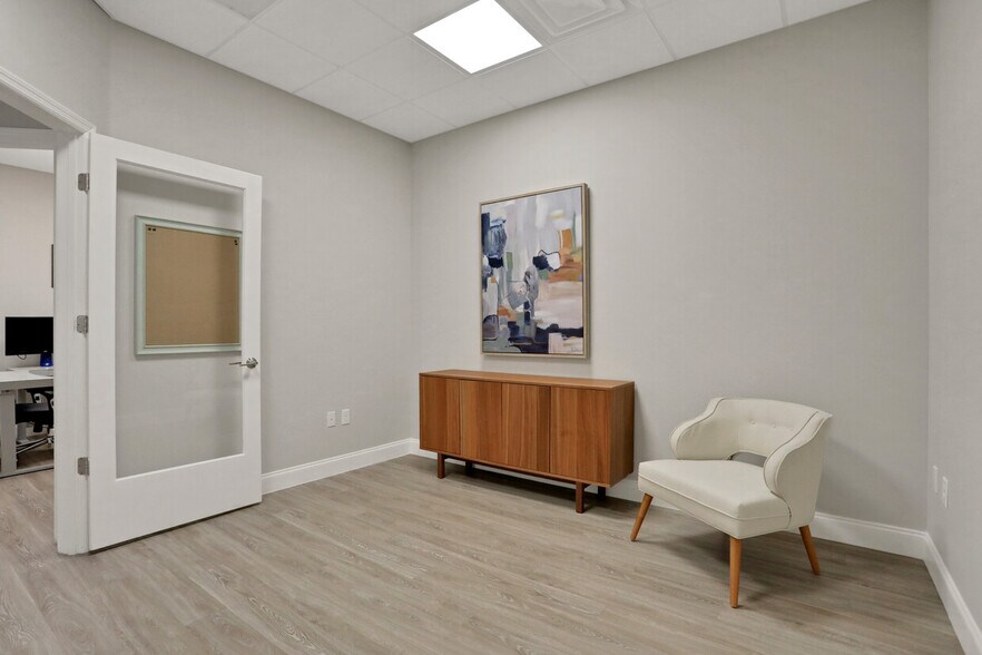 More Photos Of 1845 East West Pky, Fleming Island Medical For Lease