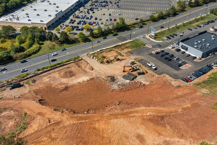 More Photos Of 297-305 New Britain Avenue, Plainville General Retail For Lease