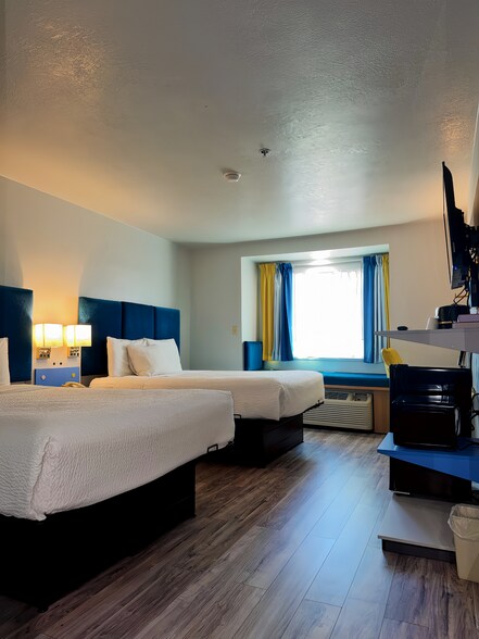 More Photos Of 3270 W Historic Highway 66, Gallup Hotel For Sale