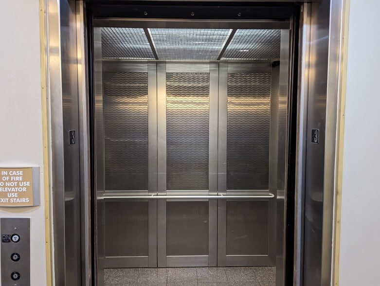 More Photos Of 556 N Diamond Bar Blvd, Diamond Bar Office For Lease