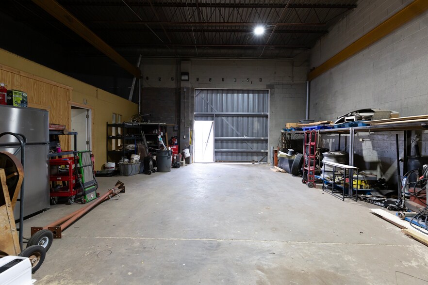 More Photos Of 3920 Classen Blvd, Norman Industrial For Lease