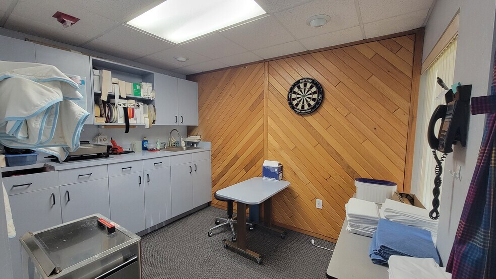 More Photos Of 2831 Ringling Blvd, Sarasota Medical For Sale