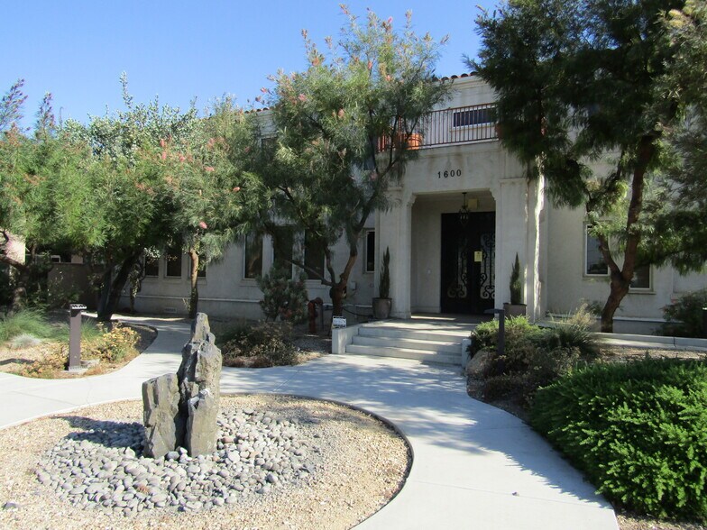 More Photos Of 1600 Norris Rd, Bakersfield Office For Sale