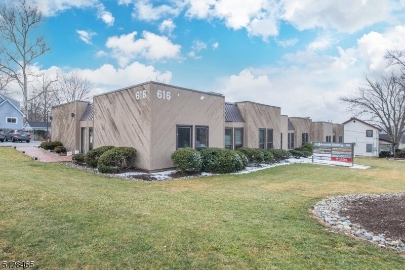 More Photos Of 616 Bloomfield Ave, West Caldwell Medical For Sale