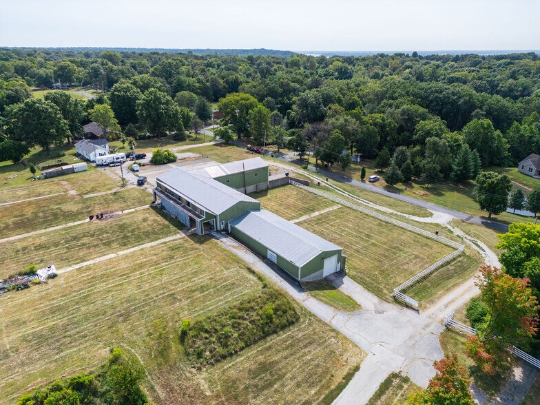 More Photos Of 3804 Stanka Ln, Godfrey Land For Lease