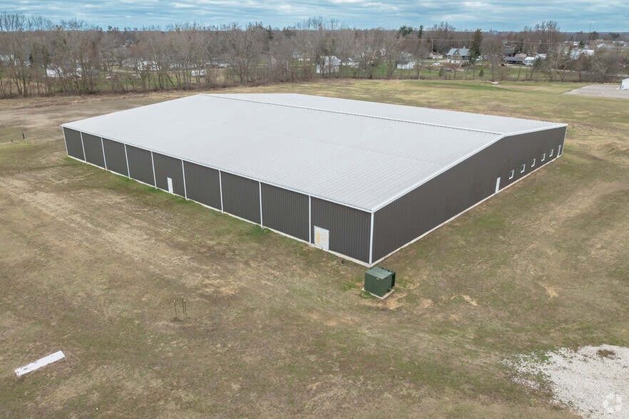 More Photos Of 300 Hammontree Dr, Morenci Warehouse For Lease