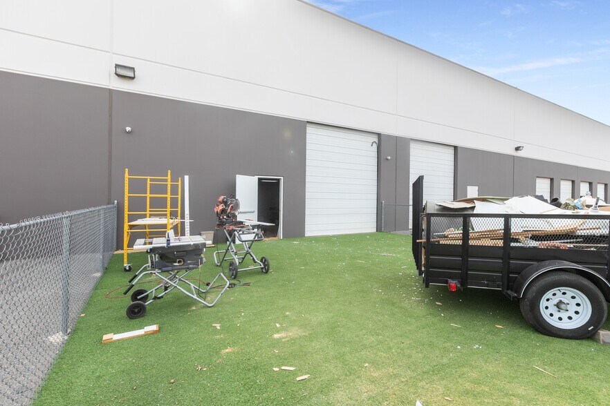 More Photos Of 445 N 700 W, North Salt Lake Warehouse For Sale