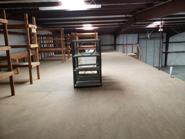 More Photos Of 15856 S Interstate 35, Bruceville Industrial For Lease