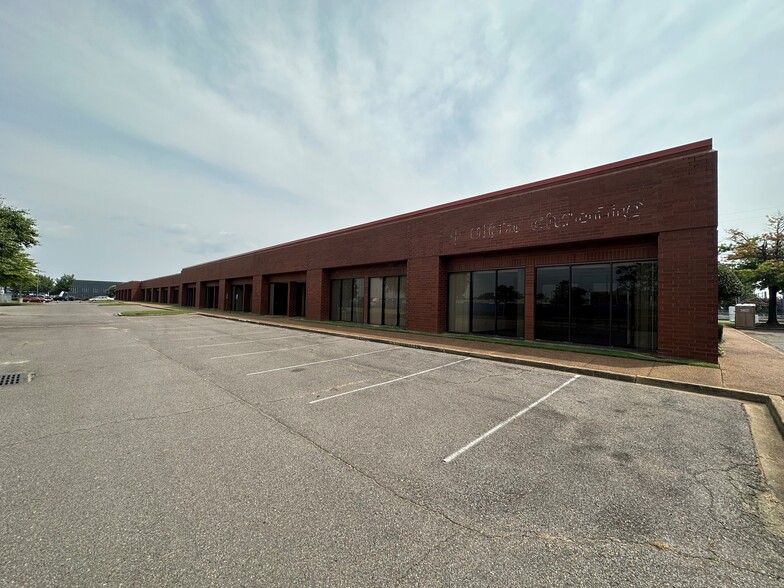 Primary Photo Of 1940 Brooks E, Memphis Research And Development For Lease