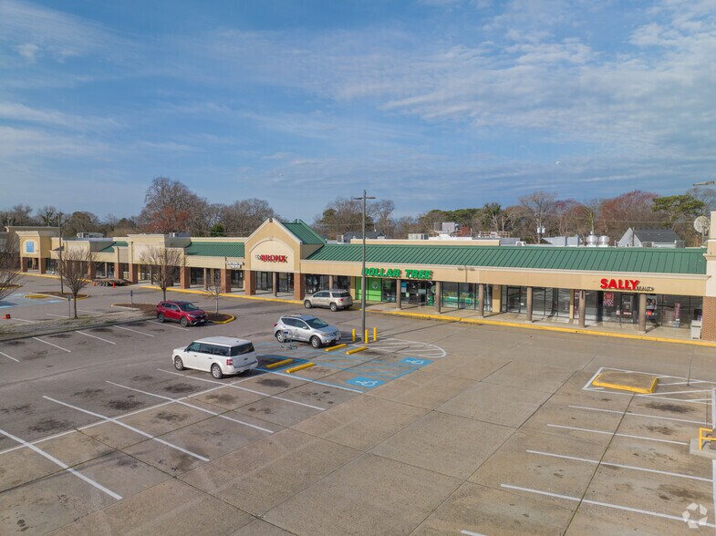 More Photos Of 7525 Tidewater Dr, Norfolk Freestanding For Lease