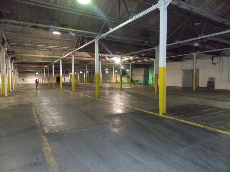 More Photos Of 500 N US Highway 31, Austin Manufacturing For Lease