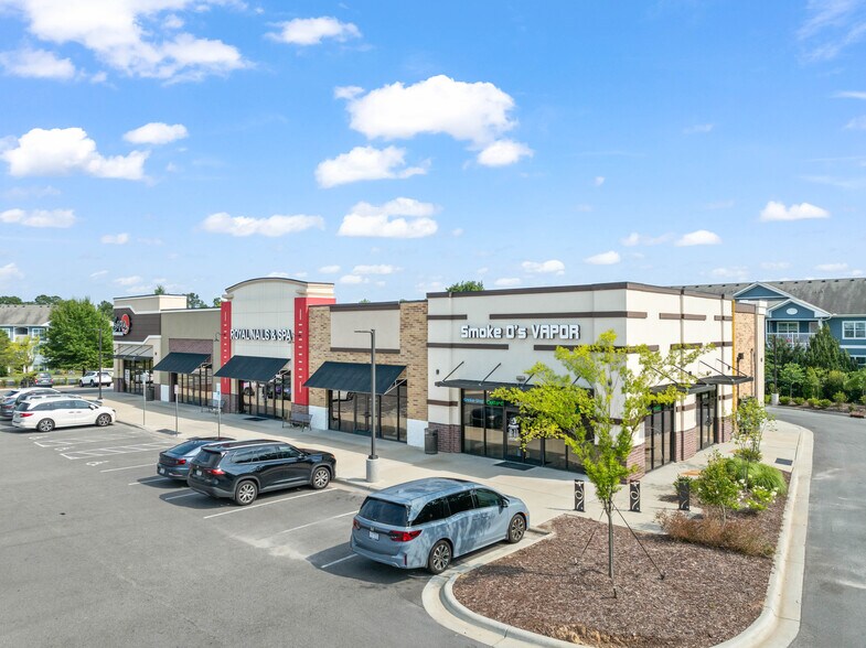 More Photos Of NC 55, Apex Unknown For Lease