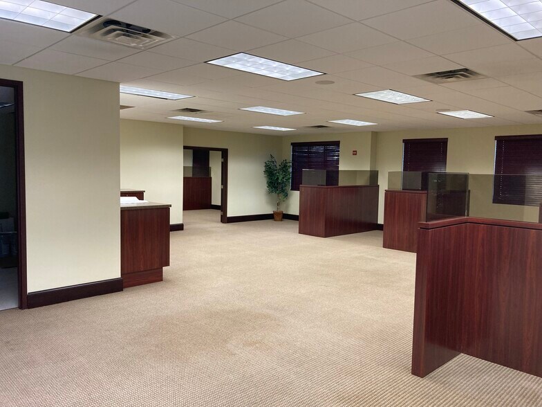 More Photos Of 6115 Lyons Rd, Coconut Creek Office For Sale