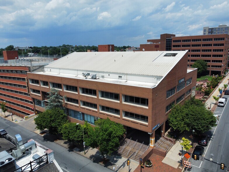 More Photos Of 100 N Queen St, Lancaster Office For Sale