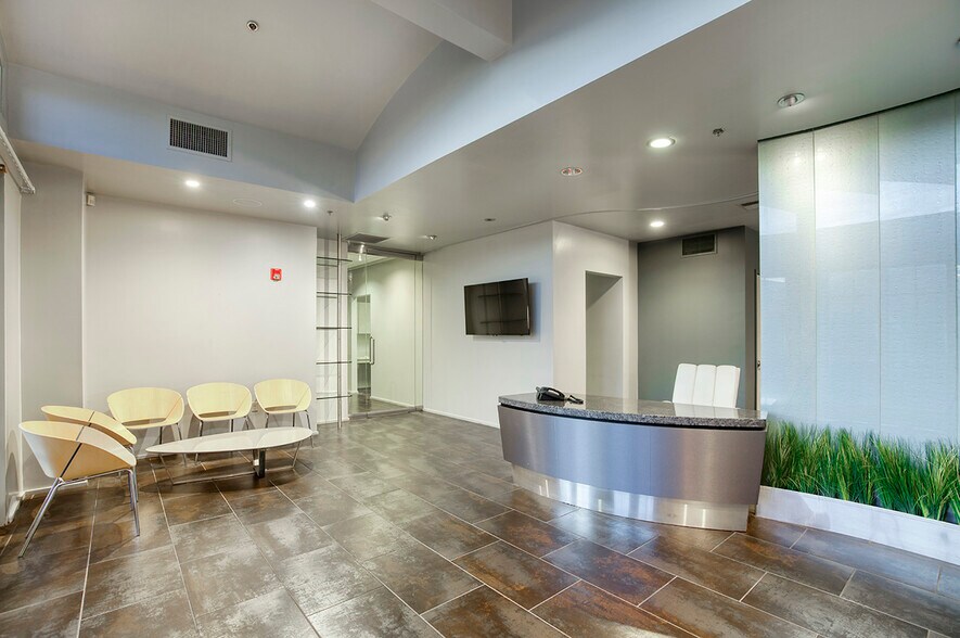 More Photos Of 8438 E Shea Blvd, Scottsdale Medical For Sale